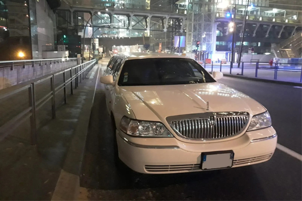 location de limousine à Paris : Limousine-Lincoln-Town