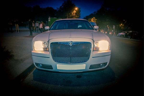 location de limousine à Paris : Limousine-Chrysler-300