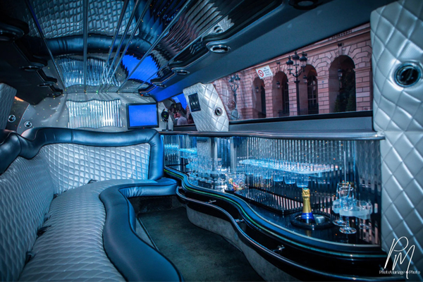 location de limousine à Paris : Limousine-Chrysler-300